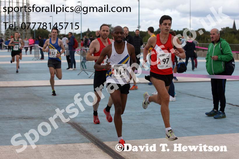 Senior mens 6 stage relay, Northern Senior 6 and 4 and Junior Stage Road Relays, SportsCity, Manchester. Photo:  David T. Hewitson/Sports for All Pics